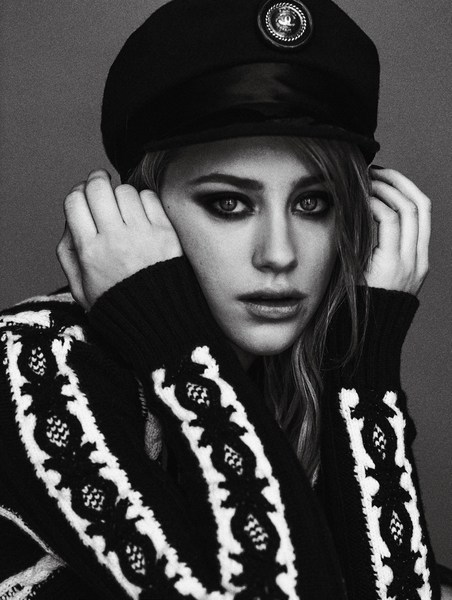 Savvie - Work - L'OFFICIEL NL x LILI REINHART